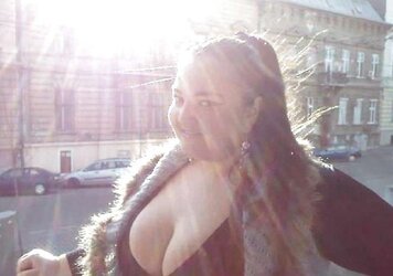 Romanian lady: Mihaela