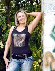 Individual: Super-Steamy MUMMY Enjoys It All