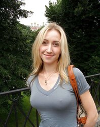 Sans Bra 109.