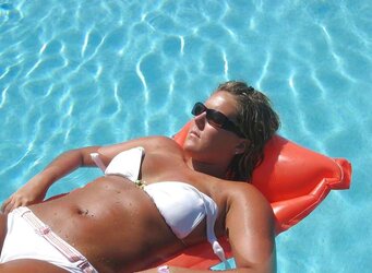 Swimsuit Camel-Toe mix up