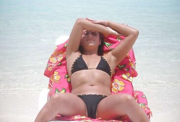 Swimsuit Camel-Toe mix up