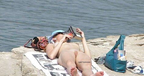A Mingle Of Wives In Public Gargling And Plumbing BIG BLACK COCK