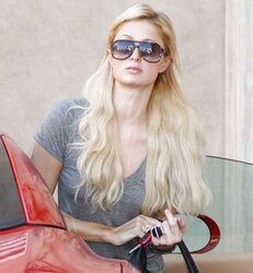 Paris Hilton mega bevy