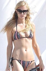 Paris Hilton mega bevy