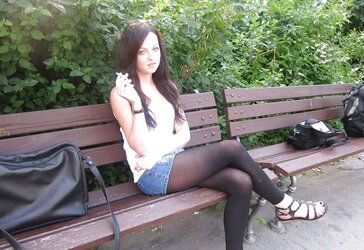 Nylon - upskirt - gam