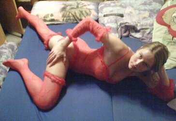 SUPER HOT DAME SOPHIE