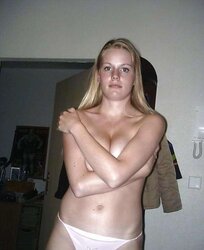SUPER HOT DAME SOPHIE