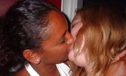 Stunning Smooching