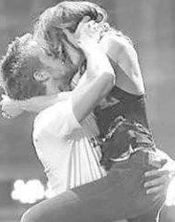 A enjoy smooch....