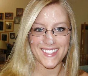 Adorable Teenager Facials with Glasses