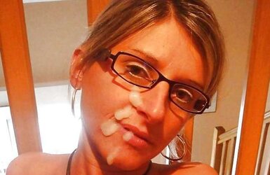 Adorable Teenager Facials with Glasses