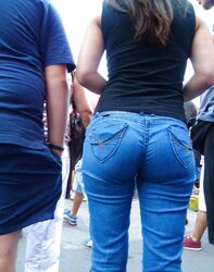 Candid donks from Chile