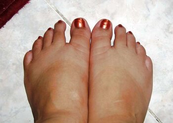 Los pies de mis ex y amigas
