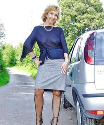 FABULOUS NEIGHBOR MISCHIEVOUS HOUSEWIFE MUMMY ENJOYS WATCH-THRU SCREWS