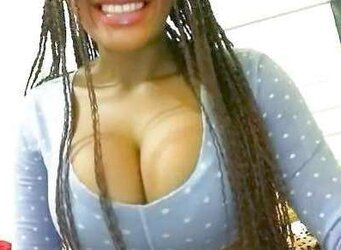 Mulata Tatuada Pumping Out Acompanhante em Campina Grande