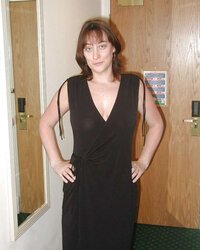M I L F JENNIFER FROM UK