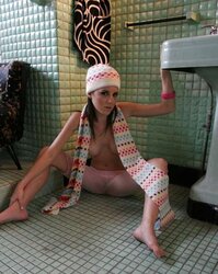 Some honey with taut labia pictures