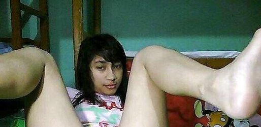 BARE ASIAN HIJAB JILBAB
