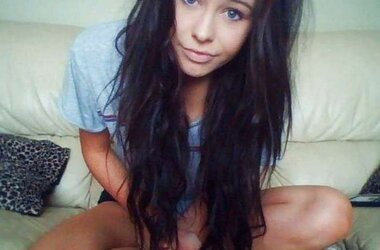 Damsels with uber-sexy hair.