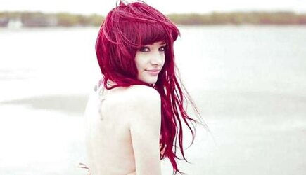 Damsels with uber-sexy hair.