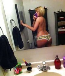 Uber-Cute ginormous booty platinum-blonde