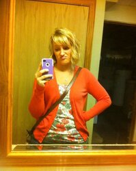 Uber-Cute ginormous booty platinum-blonde