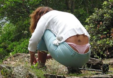 CANDID knickers undies lines voyeur teenager - Tanga Glide