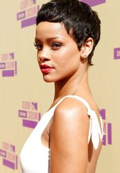 RIHANNA at the MTV VMAs JUMMY BROWN SUGAR