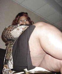 Upskirt mature! Fledgling!