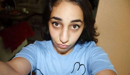 Iranian Teenager Mega-Slut Dorsa