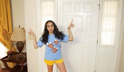 Iranian Teenager Mega-Slut Dorsa