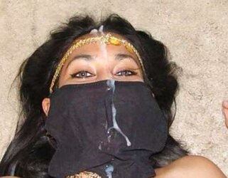 Non-porno Arab woman, with or sans hijab III