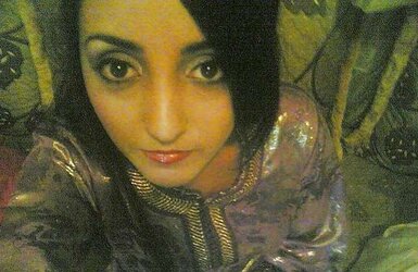Non-porno Arab woman, with or sans hijab III