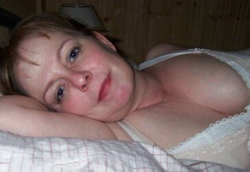 CumLvr46F From SmutDates.com