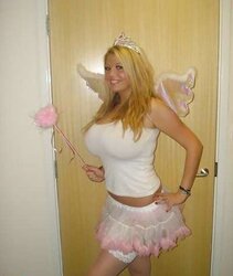 MEATY HOOTERS - TAUT TOPS