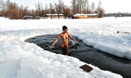 Ukrainian winter naturist gang - INNUSKA