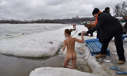 Ukrainian winter naturist gang - INNUSKA