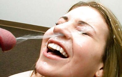MATURE FABULOUS MUMMY ON KNEES DEEP THROATS GULPS