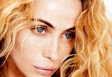 Emmanuelle Beart N