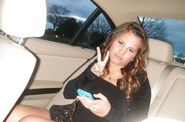 FaceBook Thong Glimpse