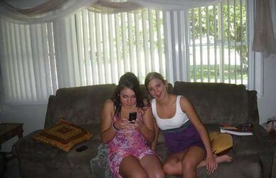 FaceBook Thong Glimpse