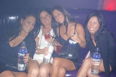 FaceBook Thong Glimpse