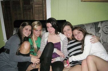 FaceBook Thong Glimpse