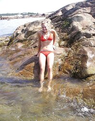 BEAUTIFUL FEMMES IN SUPER-HOT SWIMSUITS II