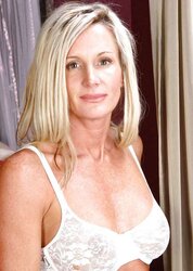 Platinum-Blonde mummy steaming assets