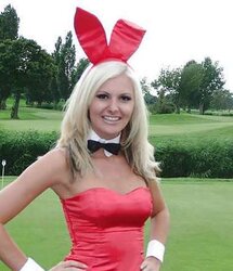 Marlous as jaw-dropping Bunny