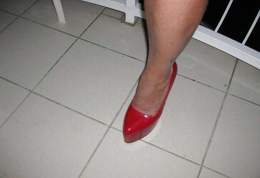 Gina White like Australia