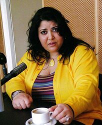 PLUMPER Tunisian Actress