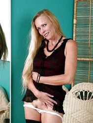 Mature Bombshell - Genesea
