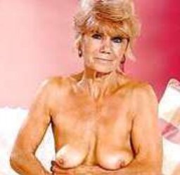 Granny EFFIE en een paar andere geile omas